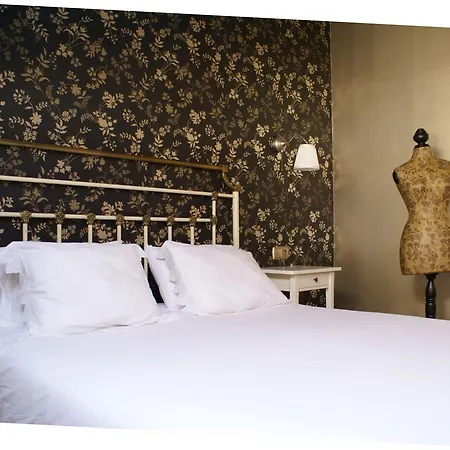 艾斯莫加马尔旅馆