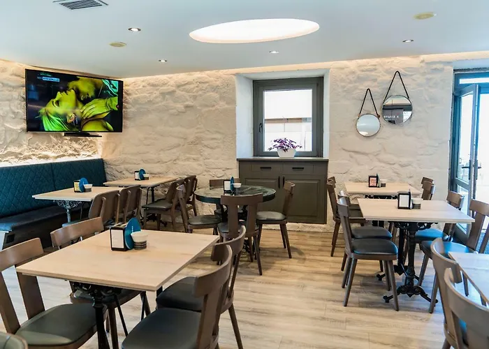 艾斯莫加马尔旅馆 宾馆 3*